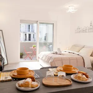 https://apulialux-garruba-cozy-apt-parking.barihotels.org