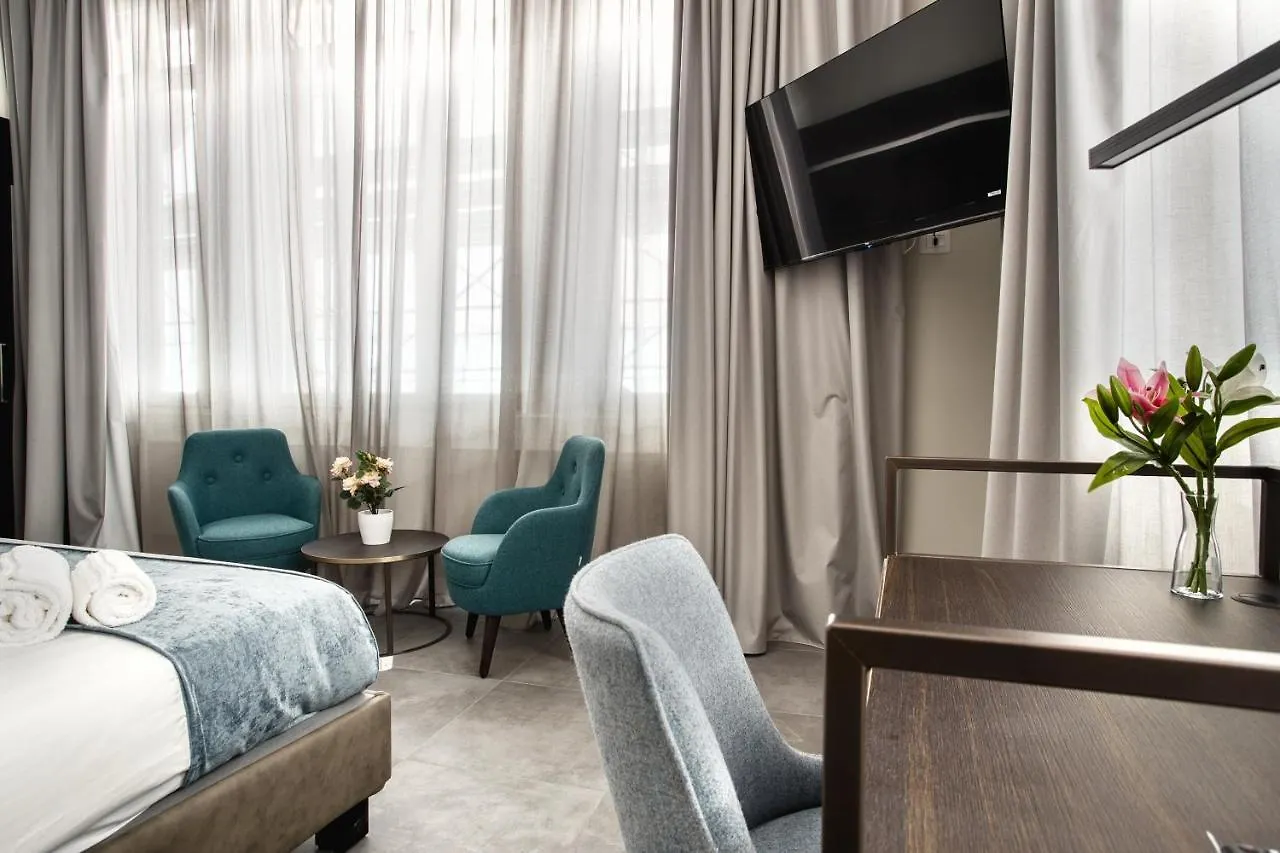 Joivy Spadari Milan Apartment